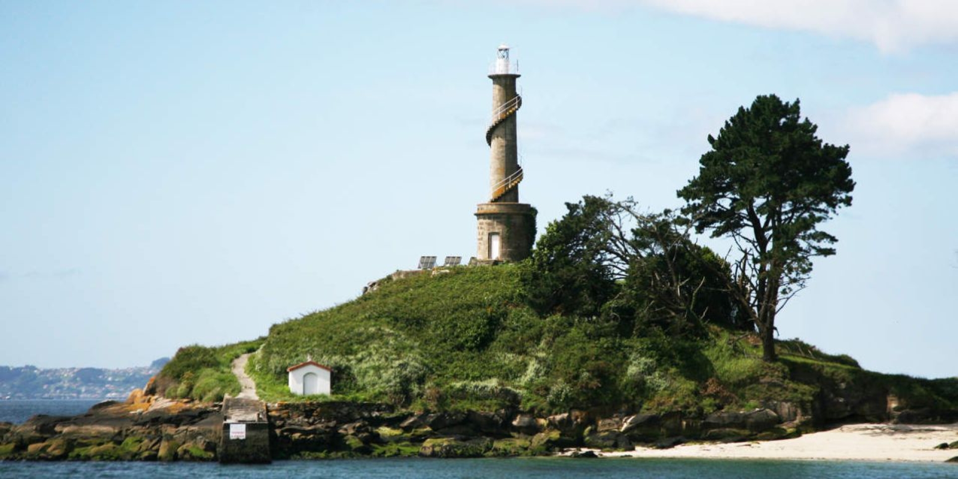 ISLA DE TAMBO Y ROMERÍA DE LA LANZADA